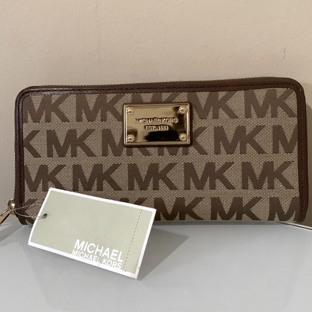 Michael Kors Womens Wallet